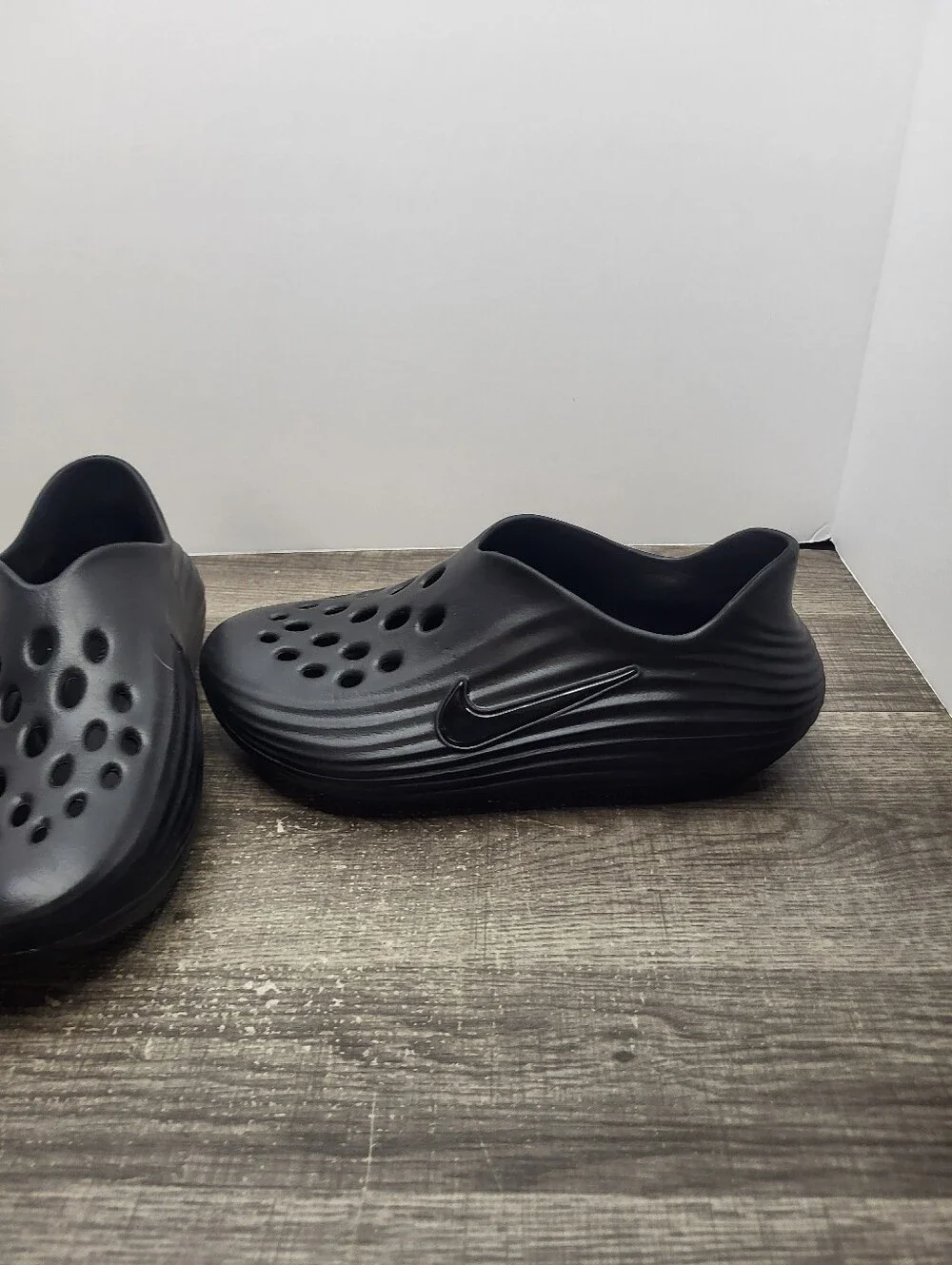 Nike ReactX Rejuven8 Black Recovery Shoes Zoom  Womens Size 7